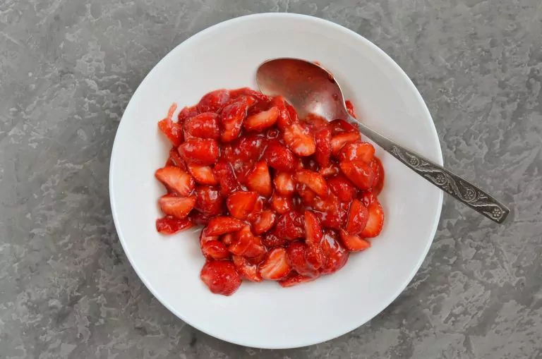 Step 6 - No-Bake Strawberry Cheesecakes