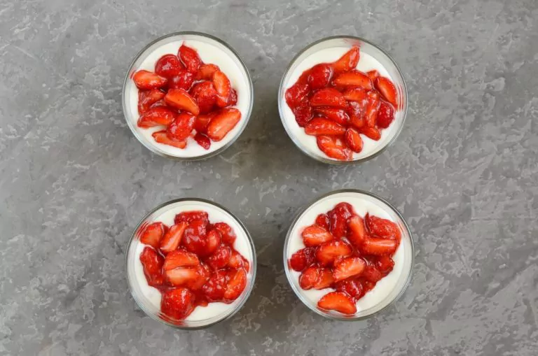 Step 7 - No-Bake Strawberry Cheesecakes