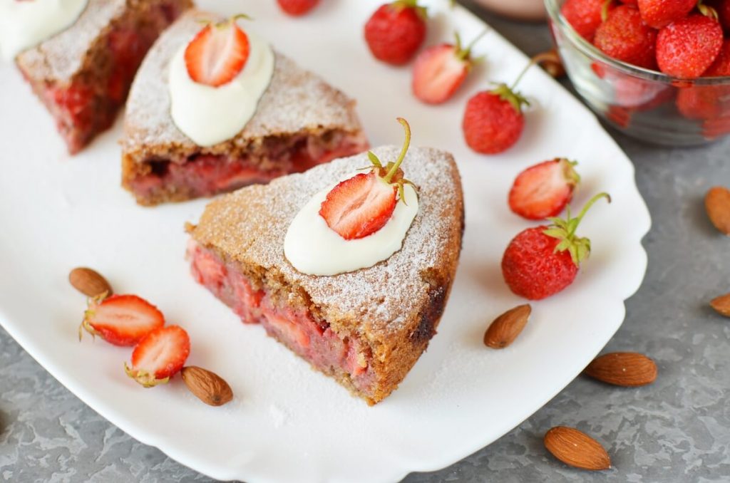 How to serve Strawberry & Almond Torte