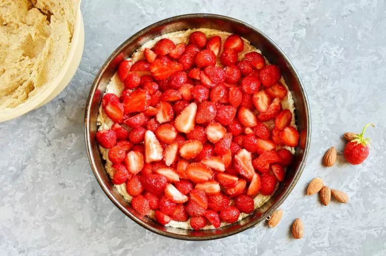 Step 4 - Strawberry & Almond Torte