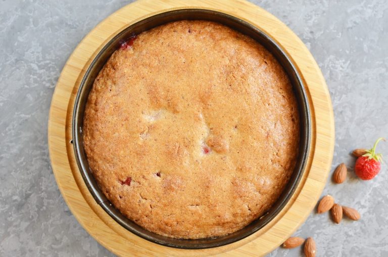 Step 6 - Strawberry & Almond Torte