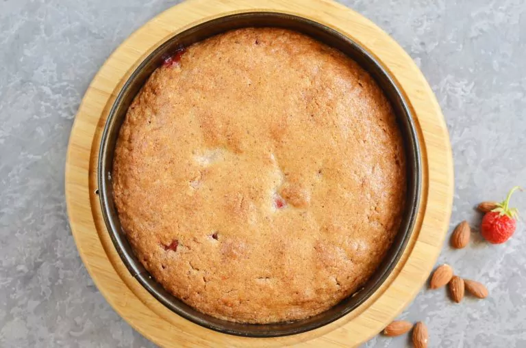 Step 6 - Strawberry & Almond Torte