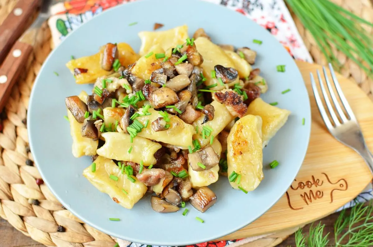 Ukrainian Dumplings aka Galushki Recipe-How To Make Ukrainian Dumplings aka Galushki-Homemade Ukrainian Dumplings aka Galushki