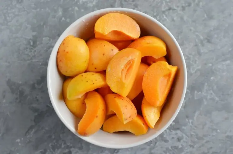 Step 3 - Fresh Apricot Cake