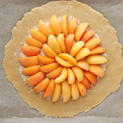 Apricot-Thyme Galette recipe - step 9
