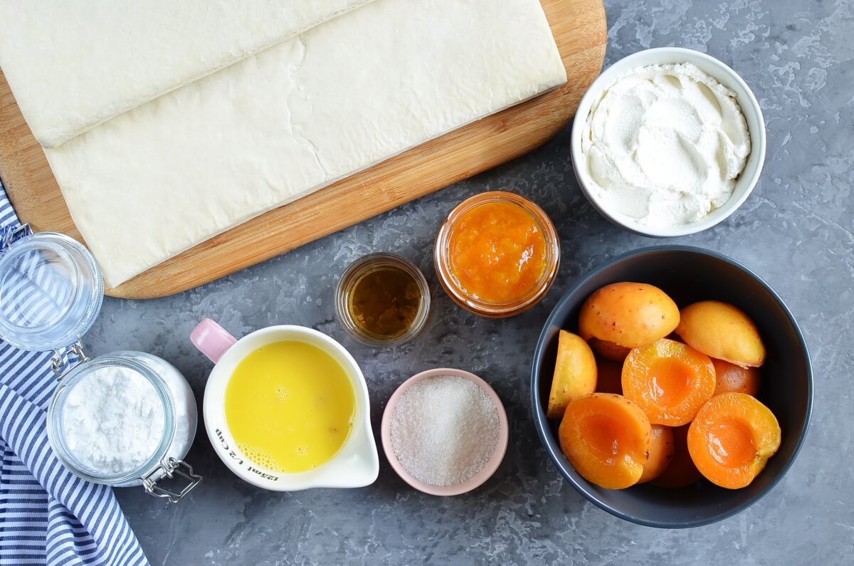 Ingridiens for Apricot and Cream Cheese Pastry