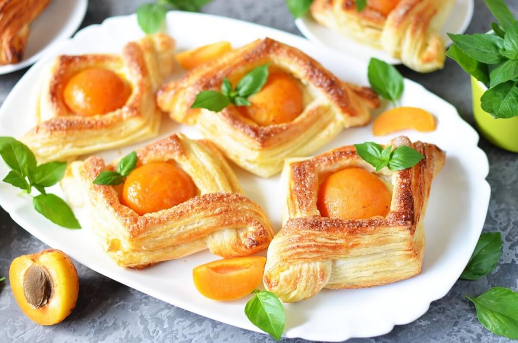 Apricot and Cream Cheese Pastry Recipe-How To Make Apricot and Cream Cheese Pastry-Delicious Apricot and Cream Cheese Pastry