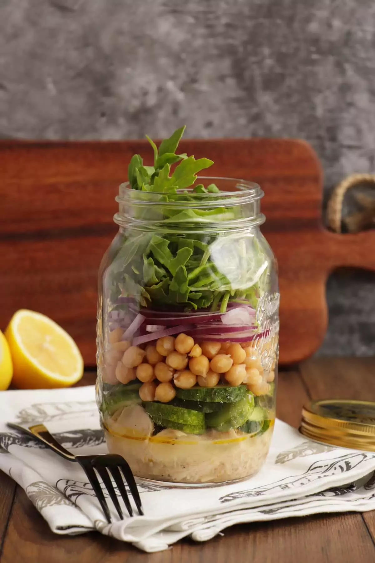 How to Make a Loaded Tuna Mason Jar Salad for Lunch