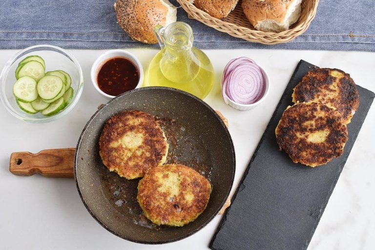 Step 4 - Chickpea & Coriander Burgers