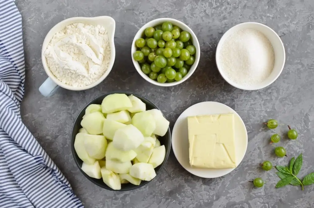 Ingredients for Easy Gooseberry Apple Crumble
