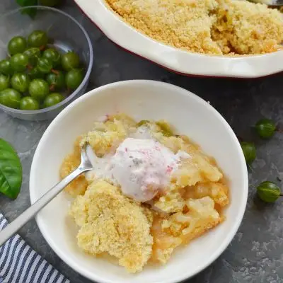 Easy Apple and Gooseberry Crumble Recipe-How To Make Easy Apple and Gooseberry Crumble-Delicious Easy Apple and Gooseberry Crumble