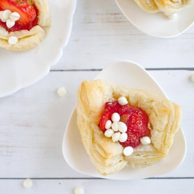 Easy Puff Pastry Strawberry Tarts Recipe - Cook.me Recipes