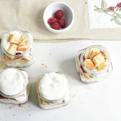 Easy Raspberry Shortcake in a Jar recipe - step 1
