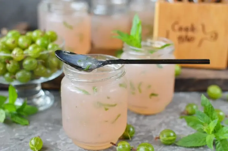 Step 10 - Gooseberry, Apple & Mint Jelly