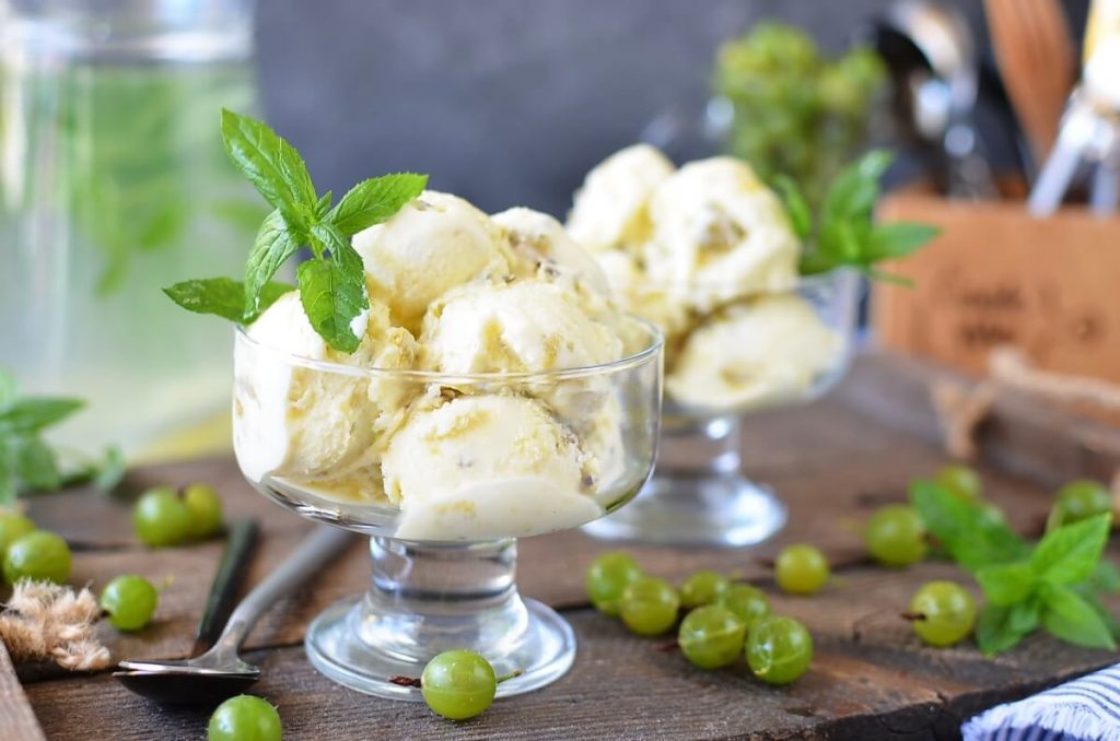 How to serve Gooseberry Ice Cream