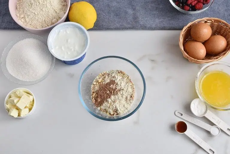 Step 1 - GF Greek Yoghurt Berry Breakfast Cake