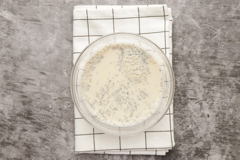 Step 2 - Healthy Pear Ginger Chia Smoothie
