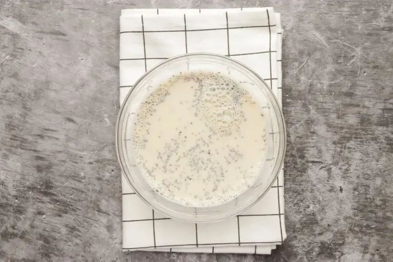 Step 2 - Healthy Pear Ginger Chia Smoothie