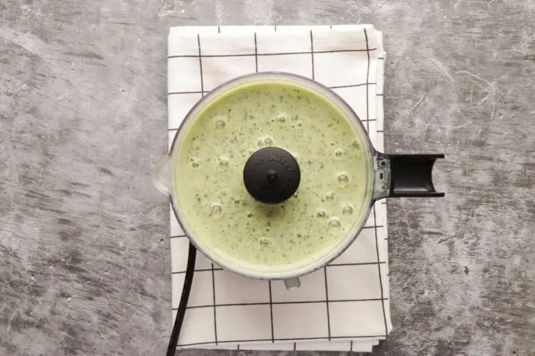 Step 4 - Healthy Pear Ginger Chia Smoothie