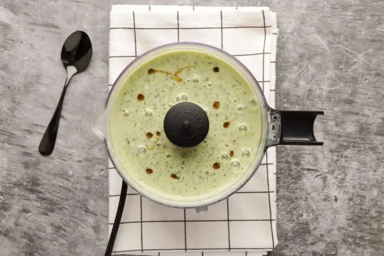 Step 4 - Healthy Pear Ginger Chia Smoothie