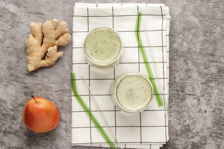 Step 5 - Healthy Pear Ginger Chia Smoothie