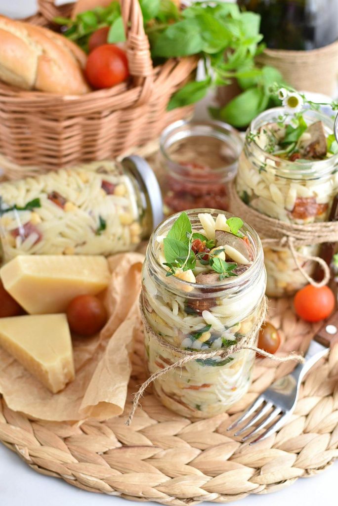 Italian Orzo Jar Salad