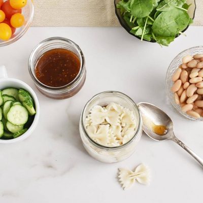 Jar Pasta Salad recipe - step 1