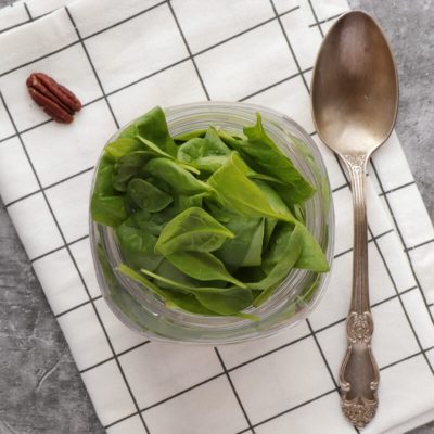 Quinoa, Pear & Spinach Jar Salad recipe - step 2