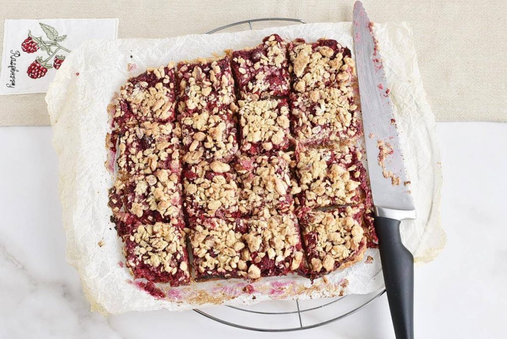 Raspberry Crumb Bars recipe - step 10