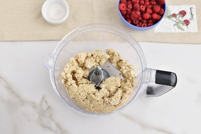 Step 4 - Raspberry Crumb Bars