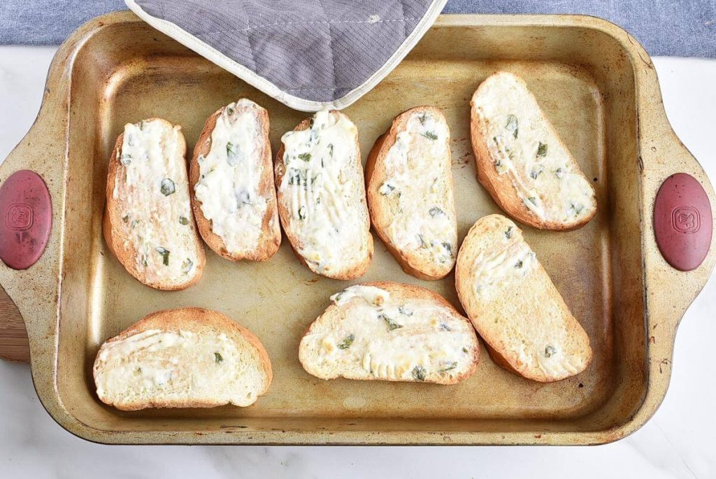 Sausage Casserole with Garlic Toasts Recipe Cook.me Recipes