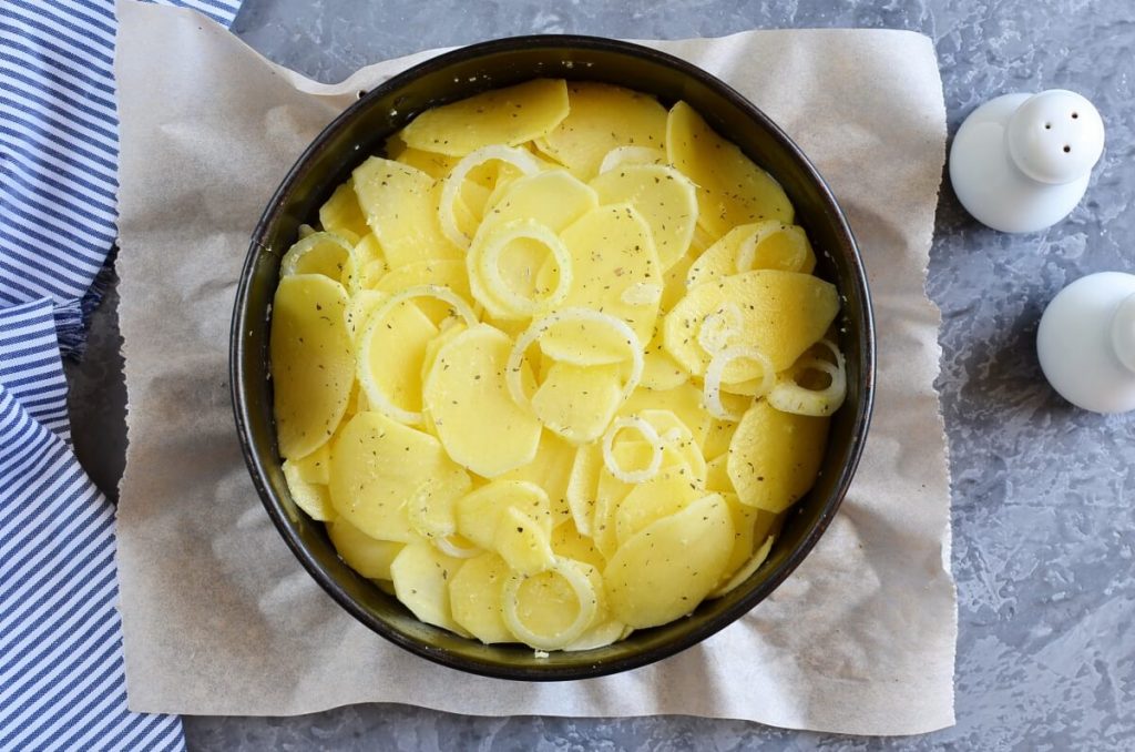 Simple Potato Cake with Onions recipe - step 3