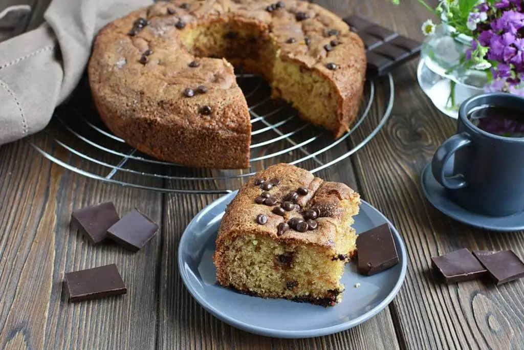 Sour Cream Chocolate Chip Coffee Cake