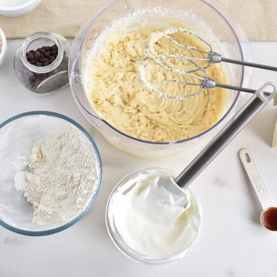 Sour Cream Chocolate Chip Coffee Cake recipe - step 6