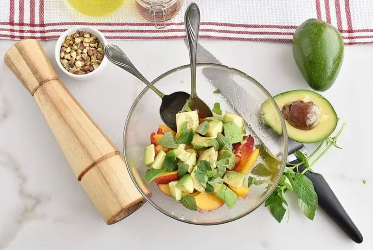 Step 3 - Spicy Peach and Avocado Salad