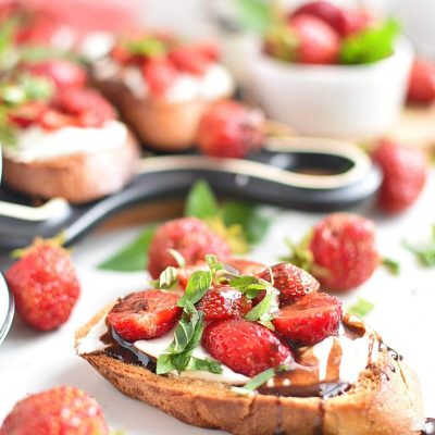 Strawberry Balsamic Bruschetta Recipes–Homemade Strawberry Balsamic Bruschetta–Easy Strawberry Balsamic Bruschetta