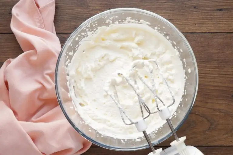 Step 8 - Strawberry Pavlova