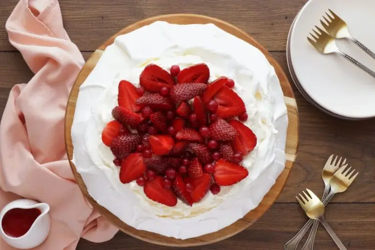 Step 9 - Strawberry Pavlova