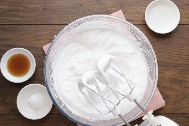 Step 4 - Strawberry Pavlova