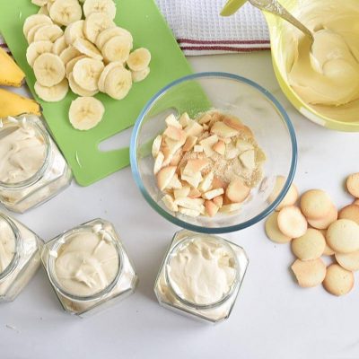 Banana Cream Pie in a Jar recipe - step 2