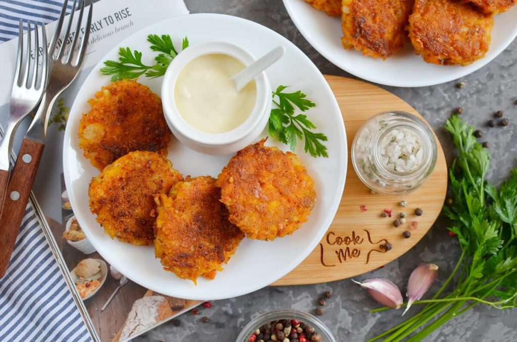 How to serve Cheesy Carrot Fritters