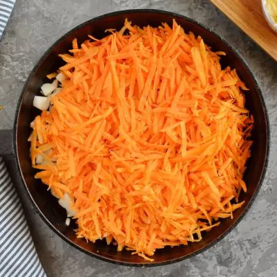 Cheesy Carrot Fritters recipe - step 2