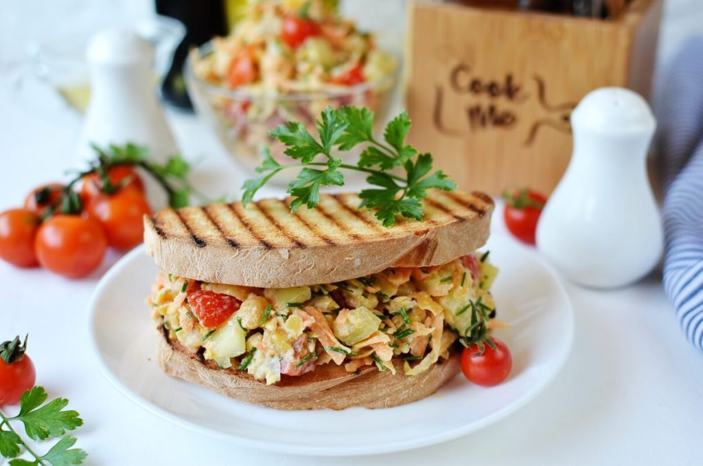 How to serve Chickpea Carrot Salad Sandwich