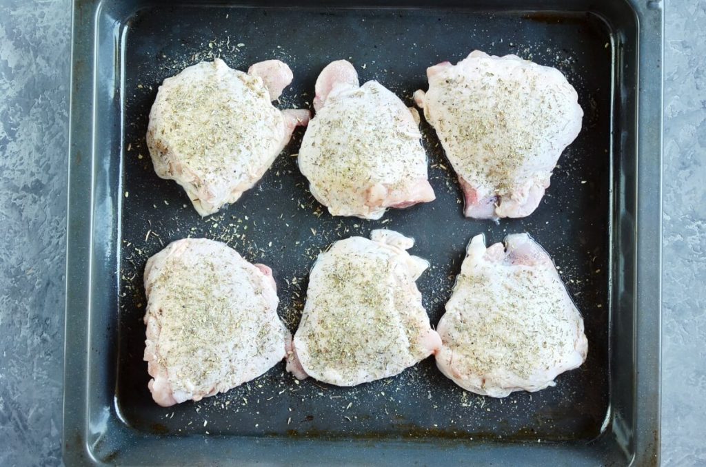 Crispy Chicken Thighs One-Pan Meal recipe - step 6