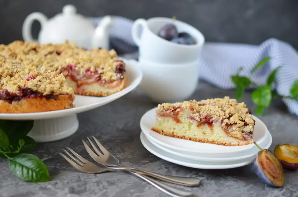Damson Plum Crumble Cake