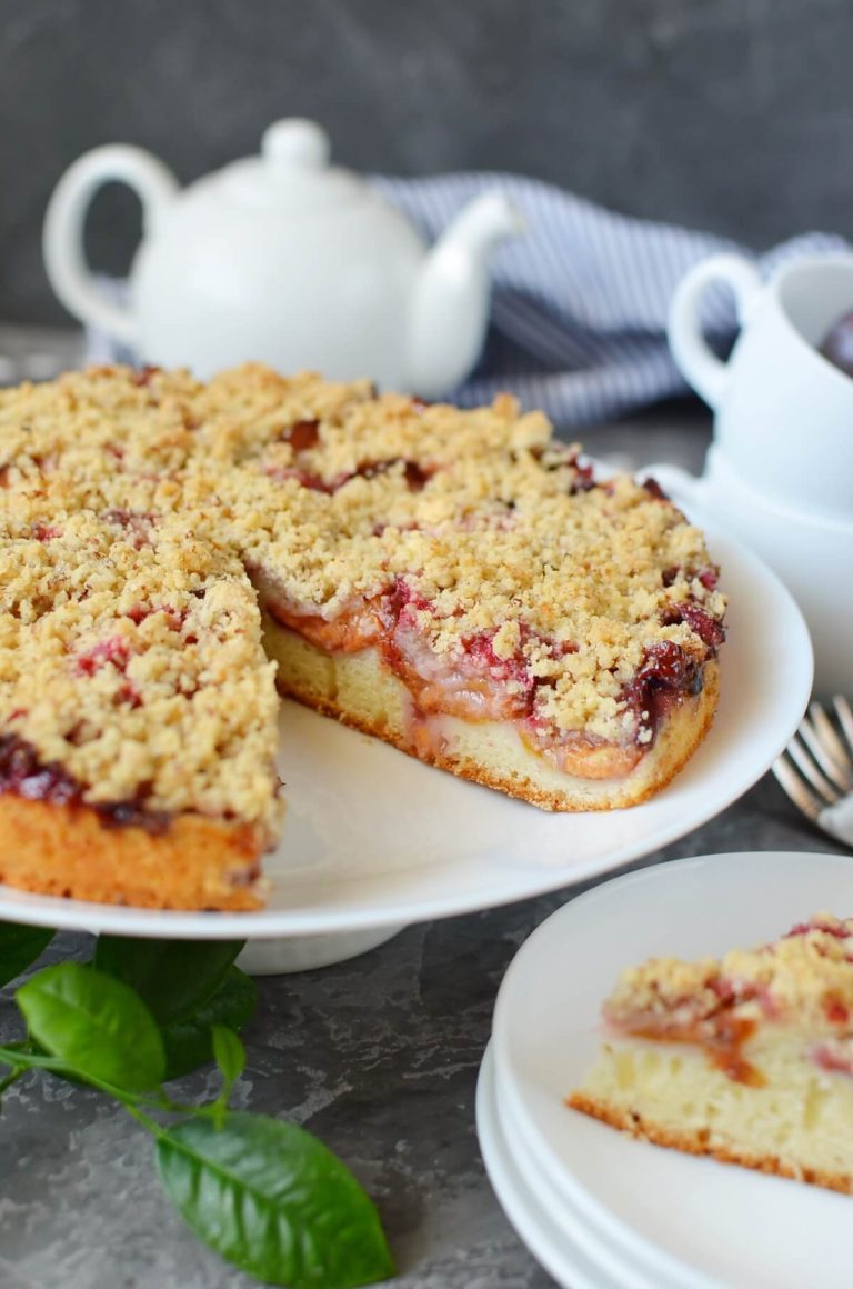 Damson Plum Crumble Cake Recipe - Cook.me Recipes