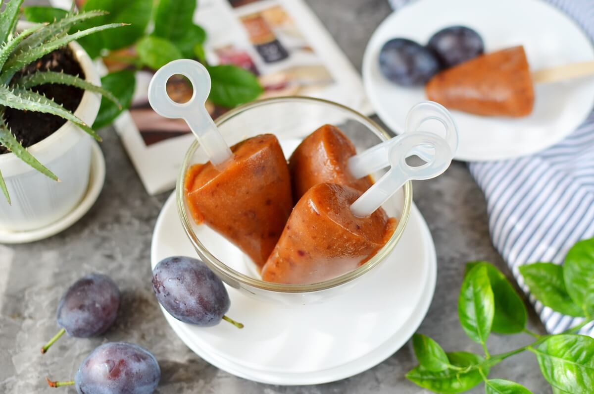 Homemade Plum Ice Pops