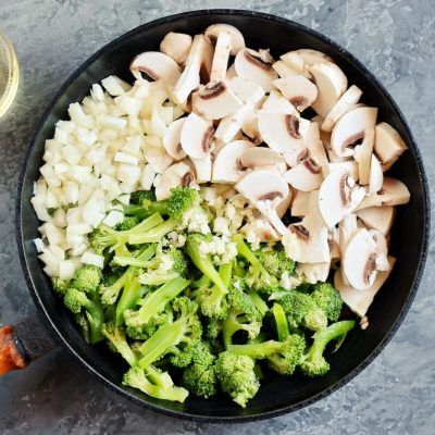 Mushroom, Broccoli & Cheddar Bundles recipe - step 3