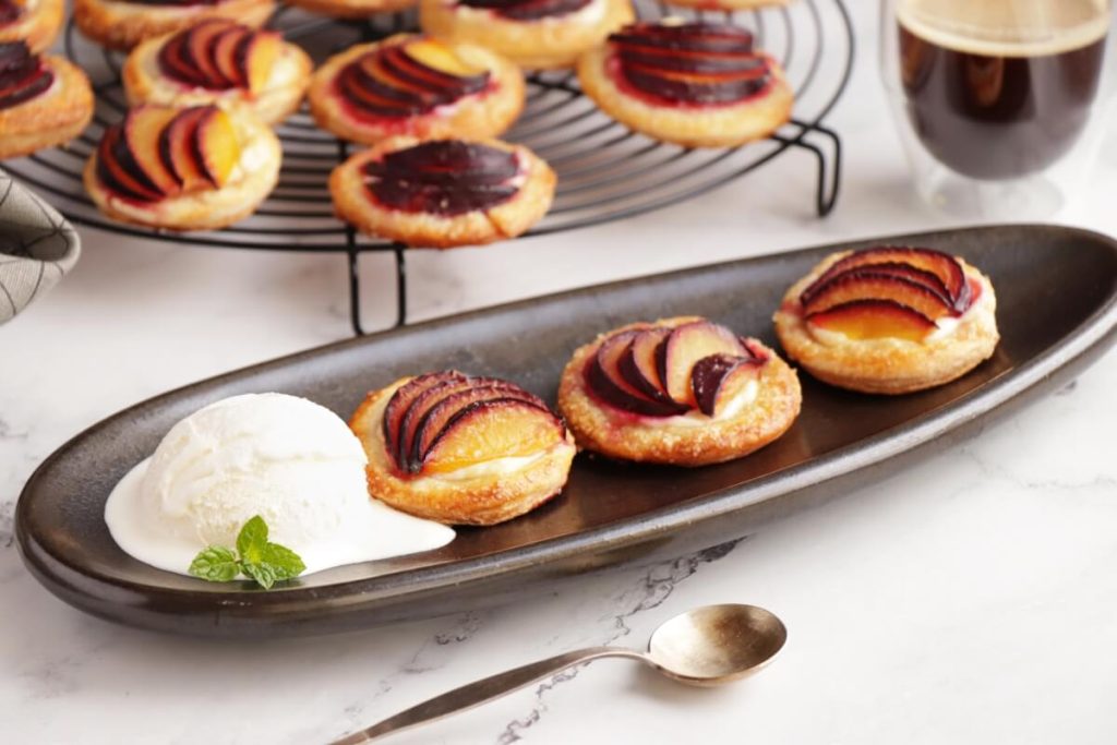 Mini Plum Tartlets Recipe-Easy Mini Plum Tarts-Easy Mini Plum Tarts Recipe With Puff Pastry