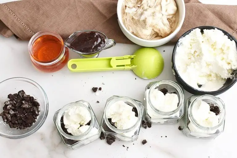 Step 2 - Mud Pie in a Jar